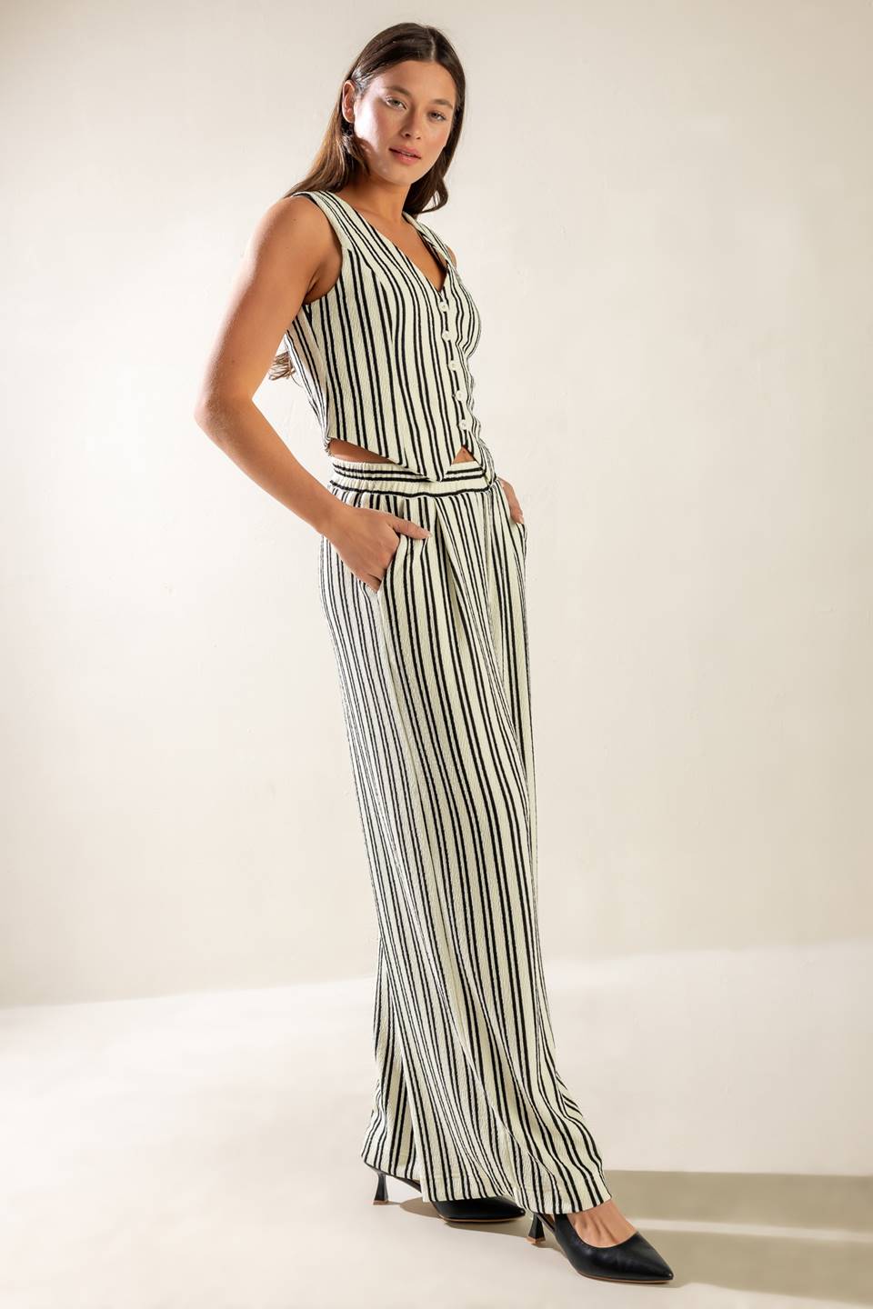 IN THE QUIET SHADE WOVEN VEST Flying Tomato